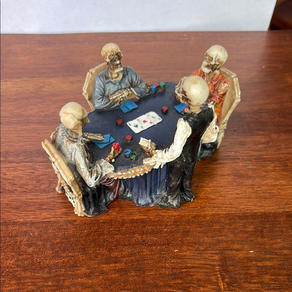 Skeleton Poker Table Gamblers - Figurine